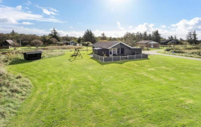 Nice Home In Thyholm With Wifi